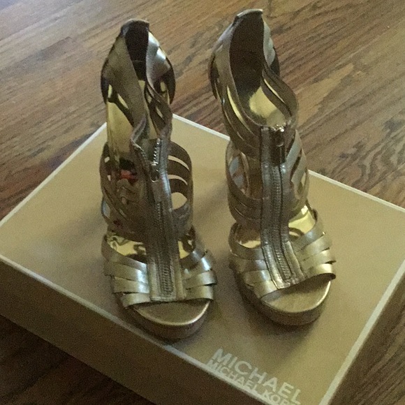 🌹Michael Kors Shoes - Picture 2 of 8